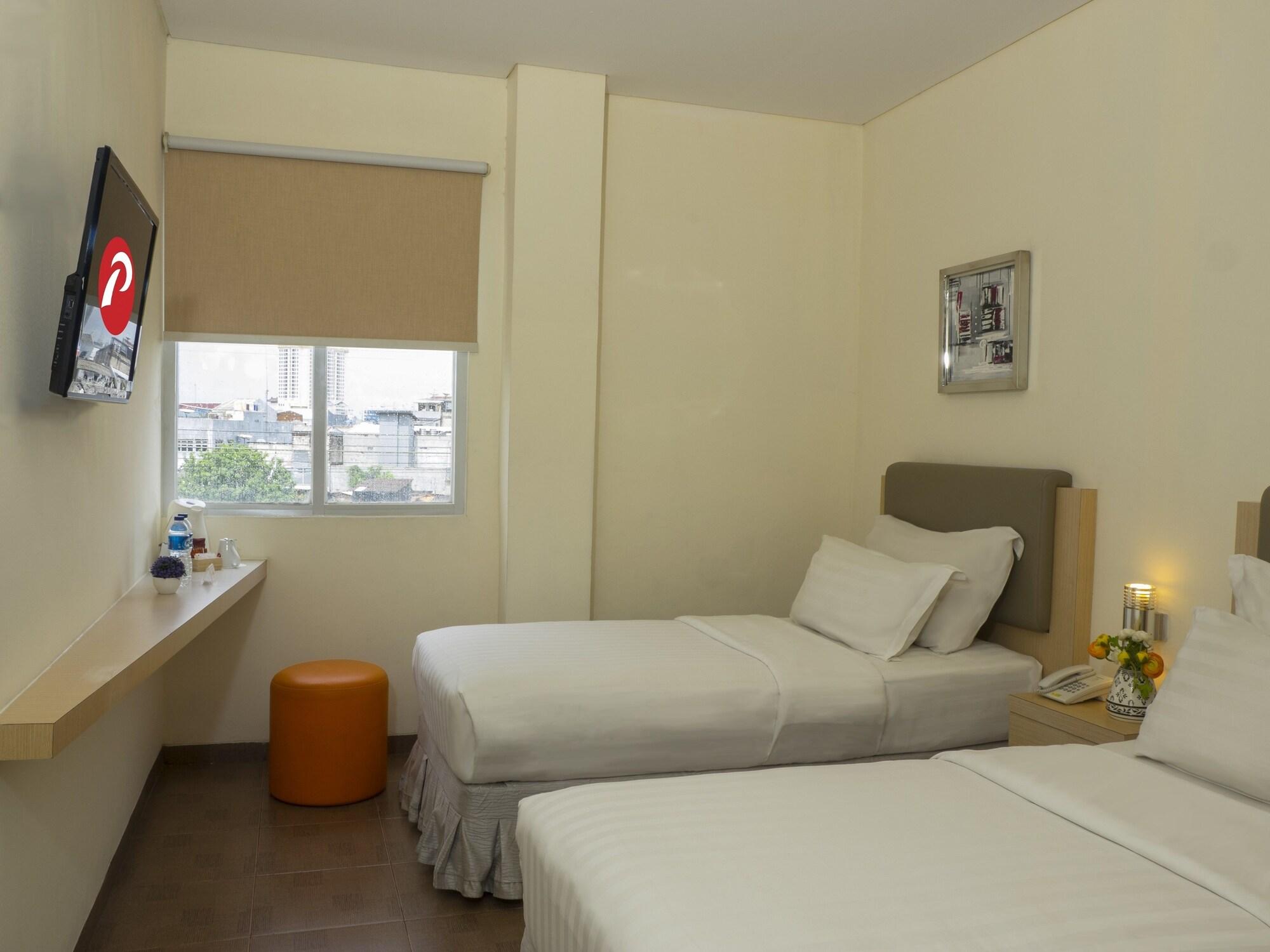 D'Primahotel Itc Mangga Dua Jakarta Exterior photo